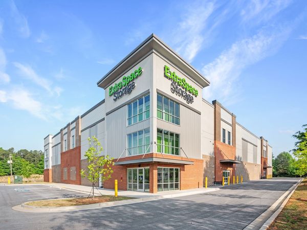Extra Space Storage facility at 8160 Old City Pond Rd - Covington, GA
