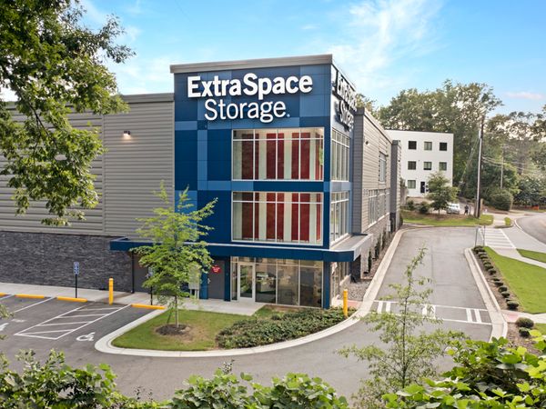 Extra Space Storage facility at 1115 Hope Rd - Sandy Springs, GA