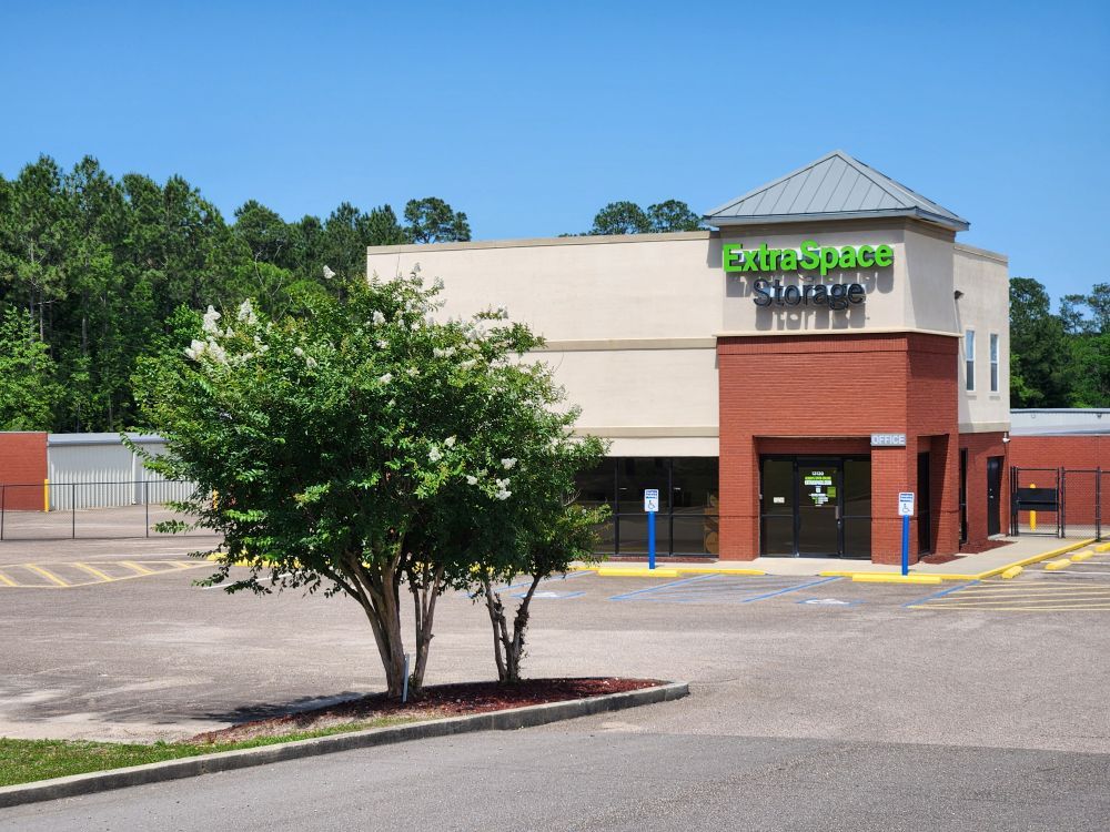 Extra Space Storage  13130 Highway 49 in Gulfport, MS