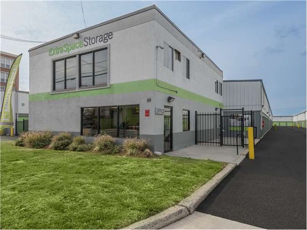 Extra Space Storage facility at 69 Mallory Ave - Jersey City, NJ