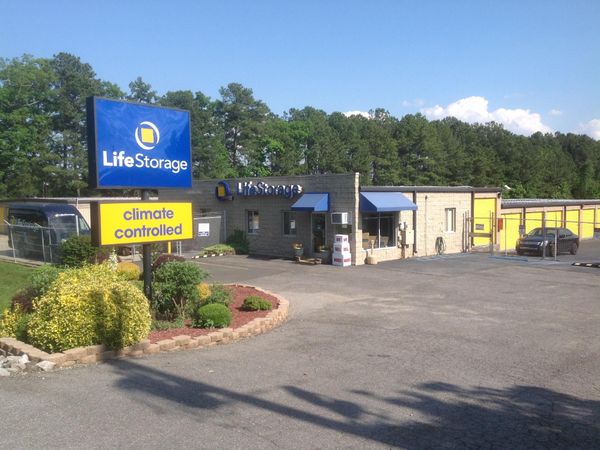 Life Storage facility on 4417 Hillsborough Rd - Durham, NC