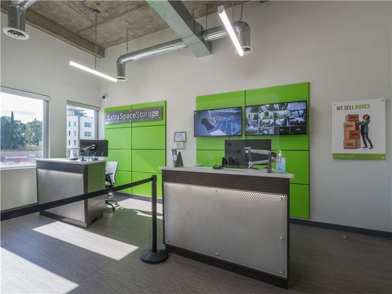 10×10 Self Storage Unit in Atlanta, GA 660 Edgewood Ave SE Atlanta, Georgia 3