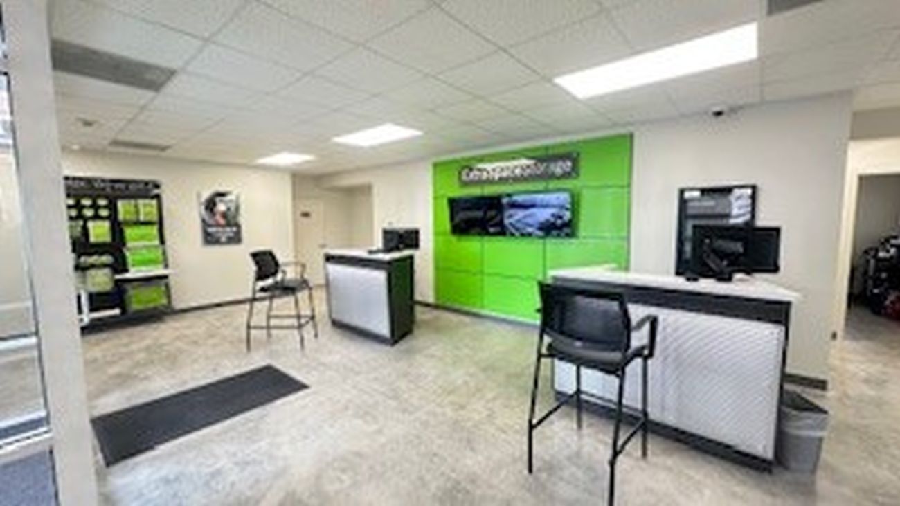 Self Storage Unit in Oakland Park, FL Oakland Park, FL 3