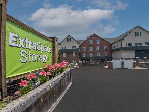 Extra Space Storage facility at 222 Central St - Saugus, MA