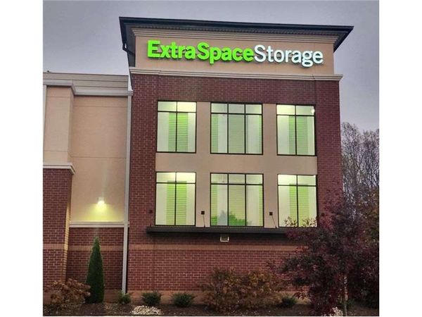 Extra Space Storage facility at 5109 Robinhood Village Dr - Winston-Salem, NC