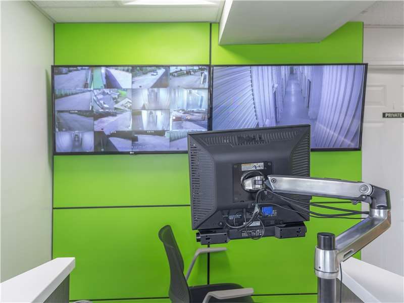 Extra Space Storage  2160 Innis Rd in Columbus, OH