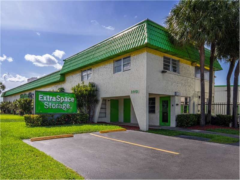 4×4 Self Storage Unit in Fort Lauderdale, FL 3901 W Sunrise Blvd Fort Lauderdale, Florida