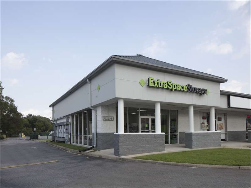 Extra Space Storage  6100 W Broad St in Richmond, VA