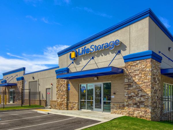 Life Storage facility on 5636 Redan Rd - Stone Mountain, GA