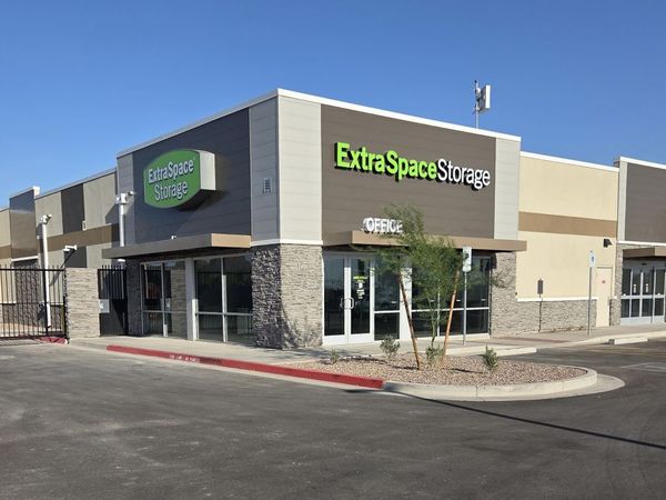 Extra Space Storage facility at 24027 N Lake Pleasant Pkwy - Peoria, AZ