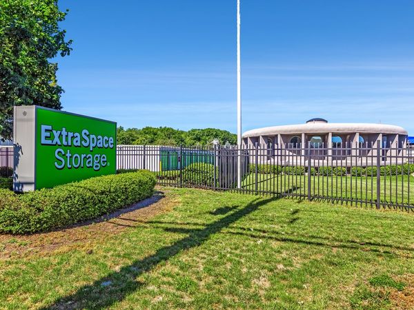 Extra Space Storage facility at 2120 Kings Hwy - Ocean Township, NJ