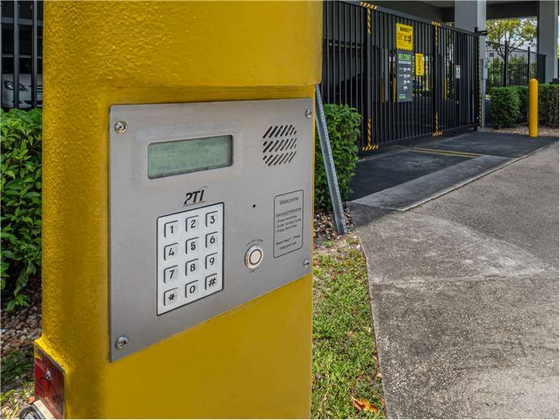 5×5 Self Storage Unit in Miami, FL 910 SW 68th Ave Miami, Florida 2