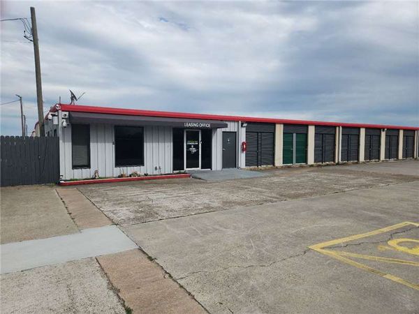 Extra Space Storage facility at 2502 Bay St N - Texas City, TX