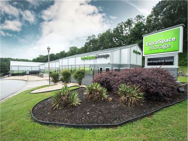 Extra Space Storage facility at 8115 Roswell Rd - Atlanta, GA