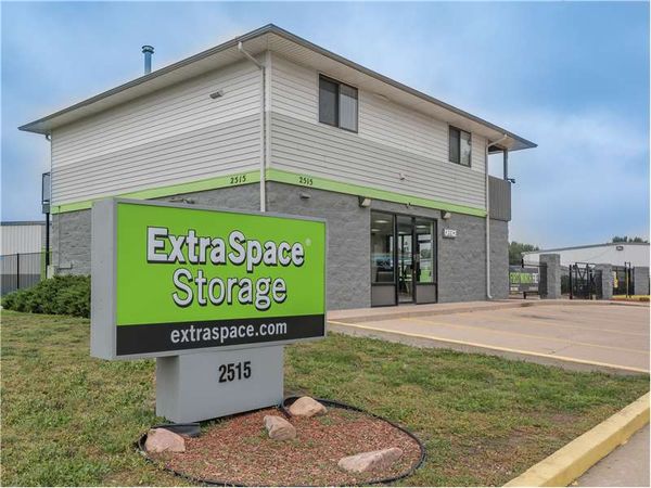 Extra Space Storage facility at 2515 Arlington Dr - Colorado Springs, CO