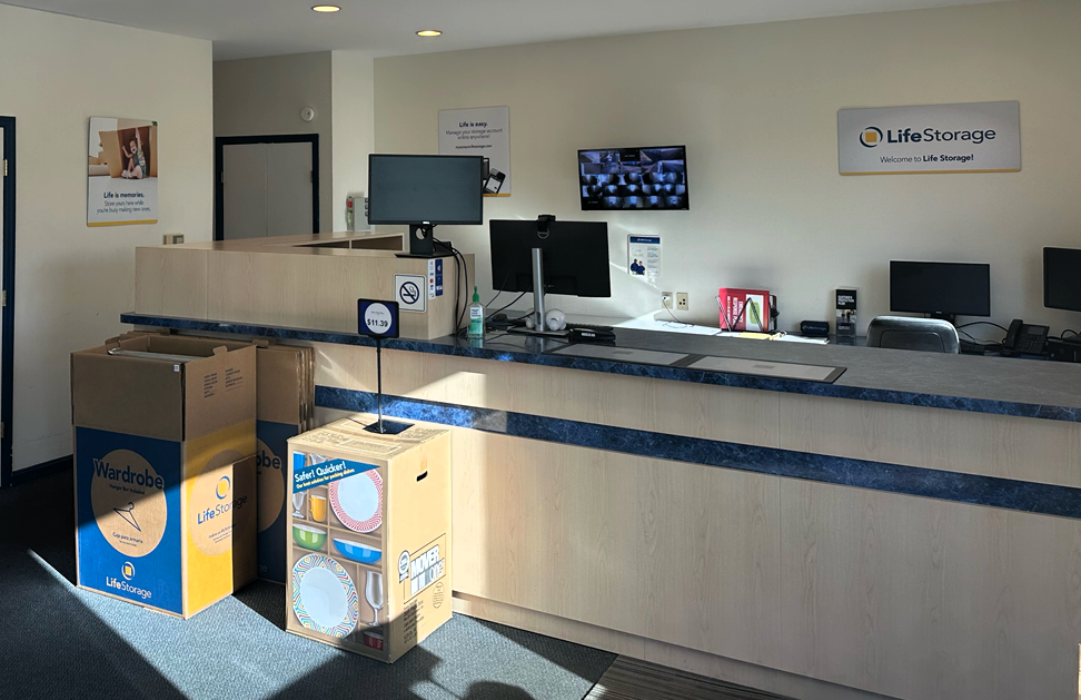 10×5 Self Storage Unit in Cincinnati, OH 2950 Robertson Ave Cincinnati, Ohio 3