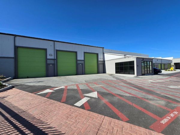 Extra Space Storage facility at 1 Bridge St - Salinas, CA