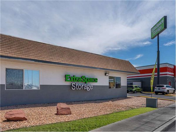 Extra Space Storage facility at 2824 E Evans Ave - North Las Vegas, NV