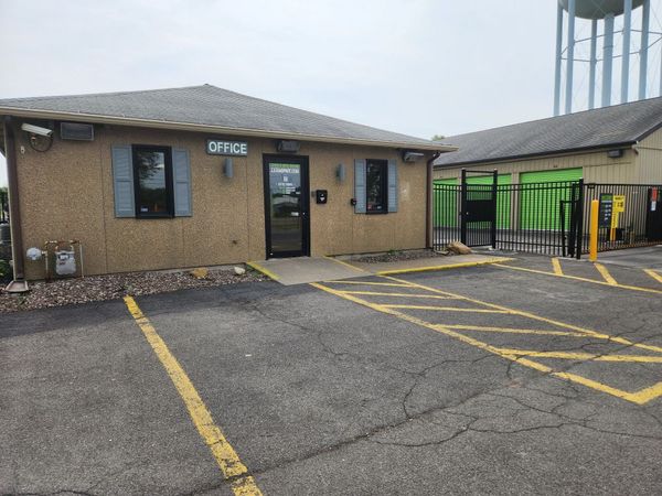 Extra Space Storage facility at 7266 Henry Clay Blvd - Liverpool, NY