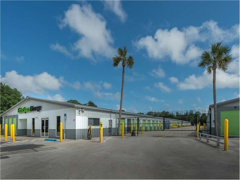 Extra Space Storage  4761 Gulf Breeze Pkwy in Gulf Breeze, FL