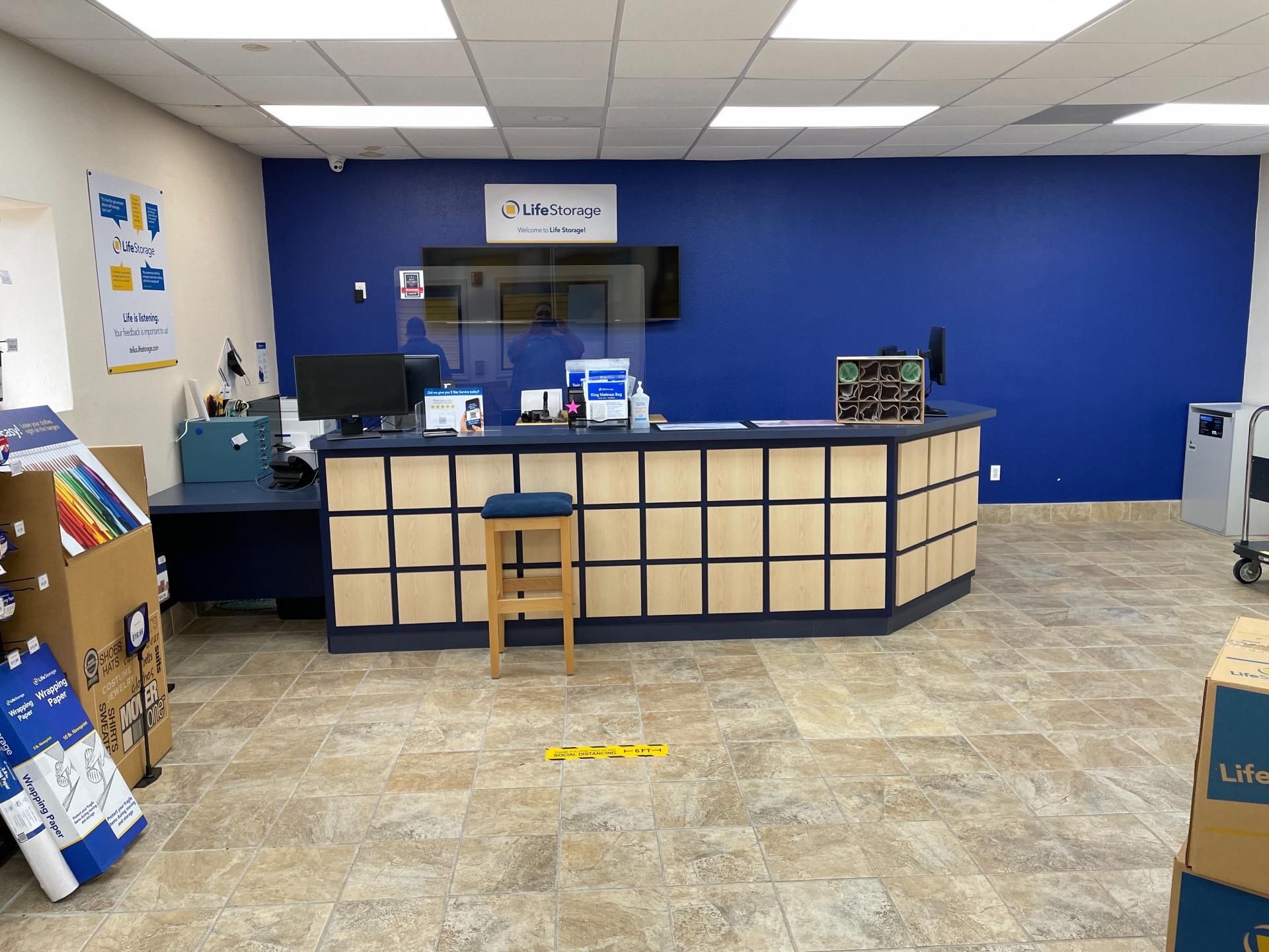 5×5 Self Storage Unit in Houston, TX 3800 Highway 6 S Houston, Texas 3