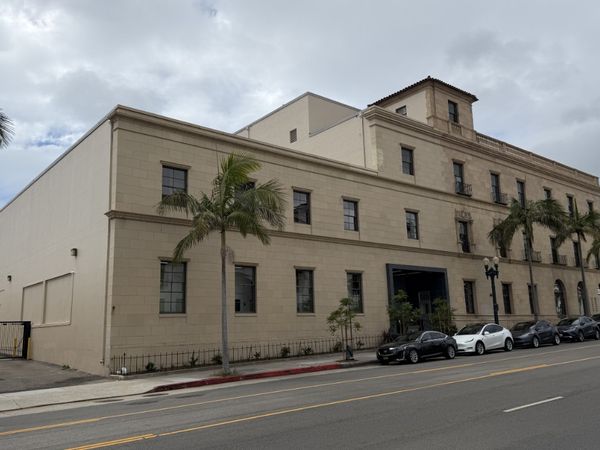 Extra Space Storage facility at 101 W Canon Perdido St - Santa Barbara, CA