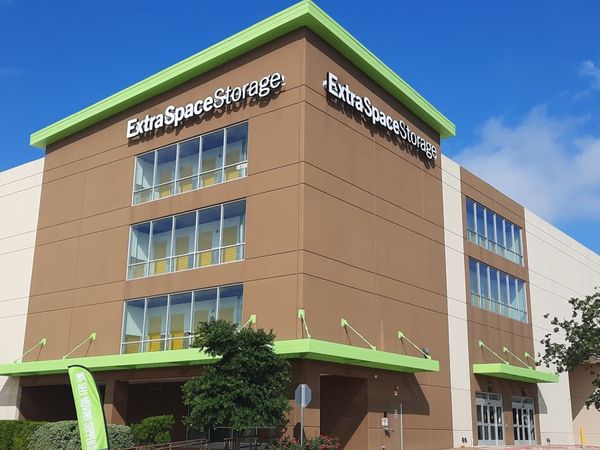 Extra Space Storage facility at 16700 Ranch Rd 620 - Round Rock, TX