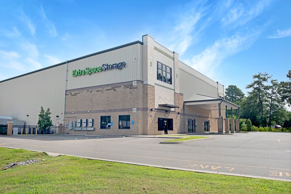 15×10 Self Storage Unit in Chesapeake, VA 4601 Station House Rd Chesapeake, Virginia
