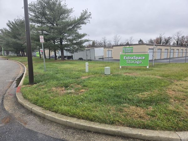 Extra Space Storage facility at 2414 Crofton Ln - Crofton, MD