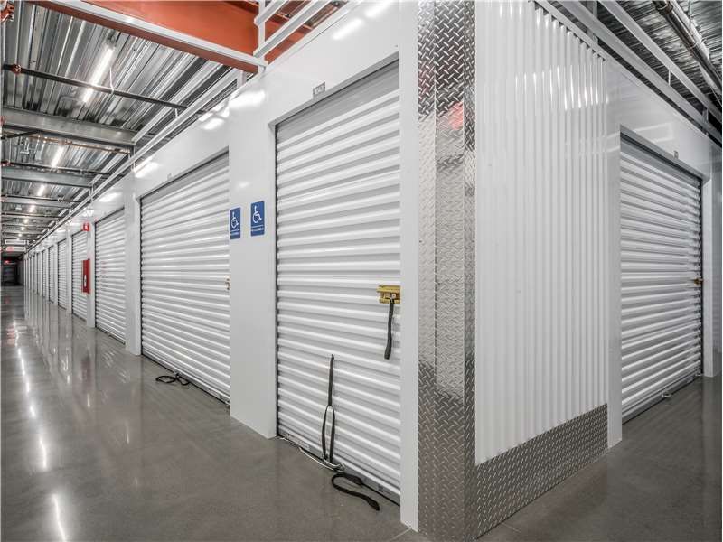 Extra Space Storage  2576 Scott Blvd in Santa Clara, CA