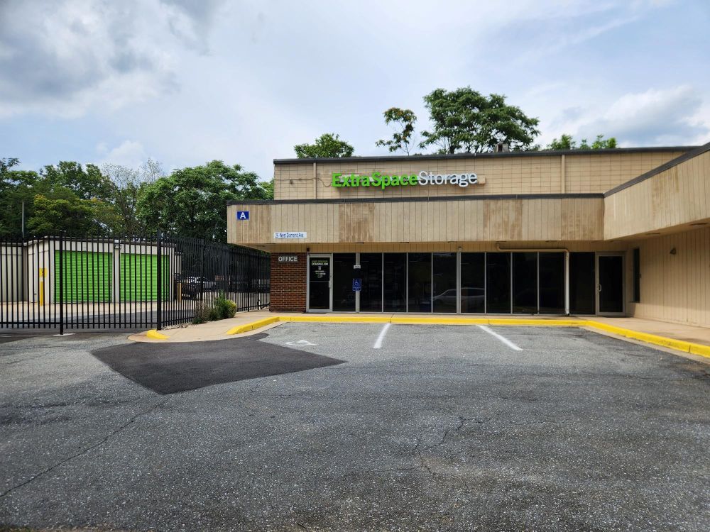 Extra Space Storage  26 W Diamond Ave in Gaithersburg, MD
