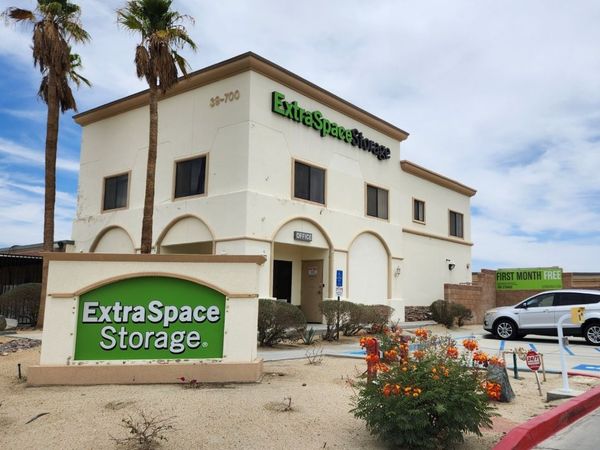Extra Space Storage facility at 39700 Garand Ln - Palm Desert, CA