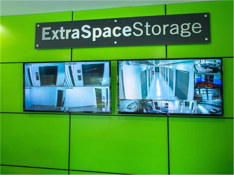 Extra Space Storage  1897 W Oak Pkwy in Marietta, GA
