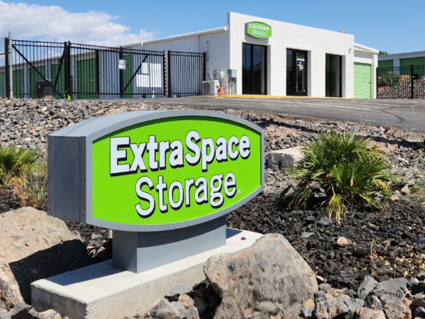 Extra Space Storage facility at 260 N 3700 W - Hurricane, UT