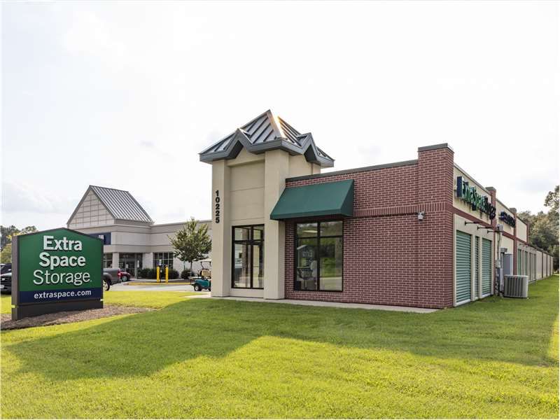 Extra Space Storage  10225 Washington Hwy in Glen Allen, VA