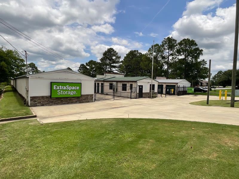 Storage Units in Montgomery, AL at 4365 Virginia Loop Rd | Extra Space ...