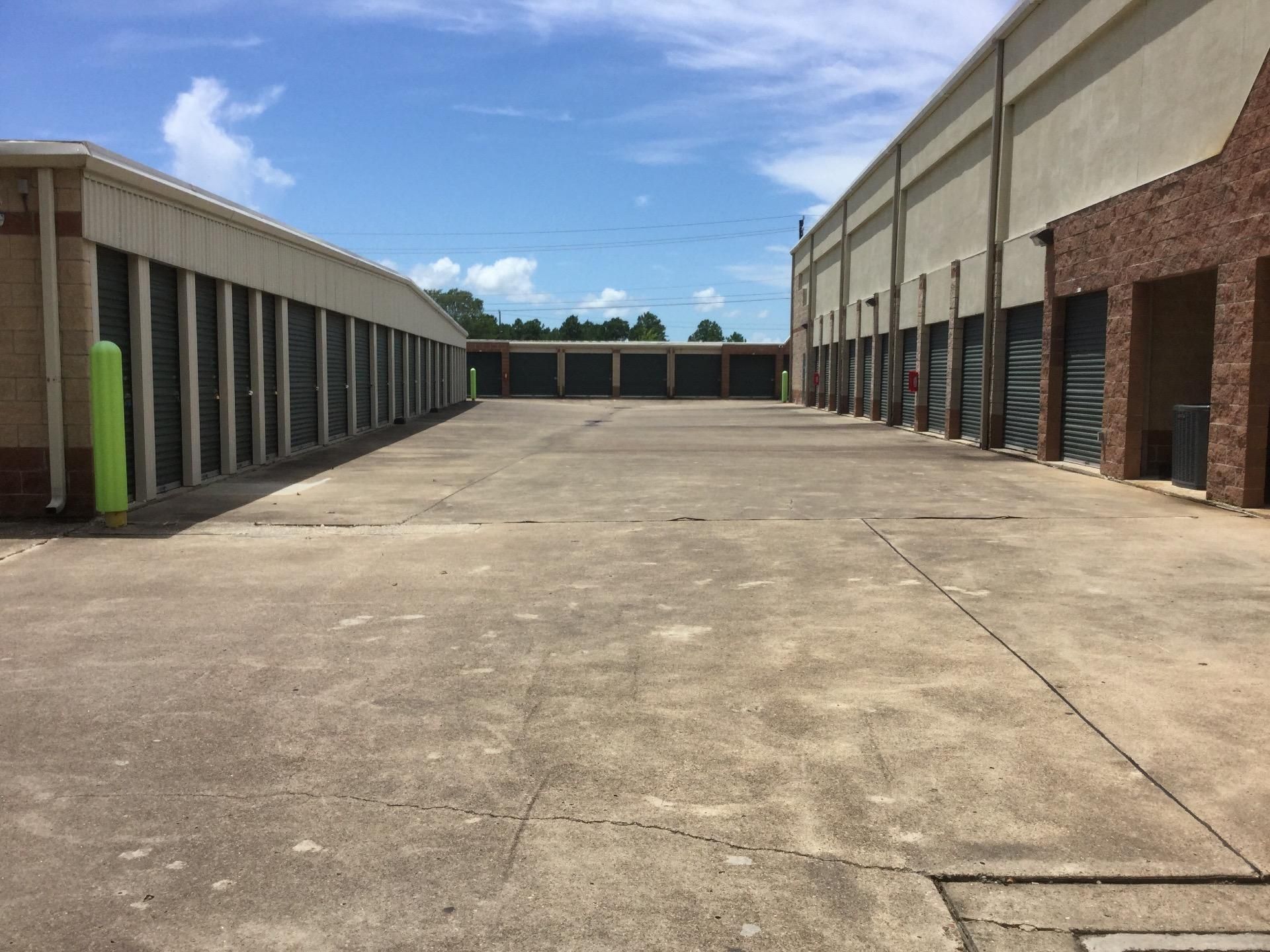 Extra Space Storage  14102 Bay Pointe Ct in Webster, TX