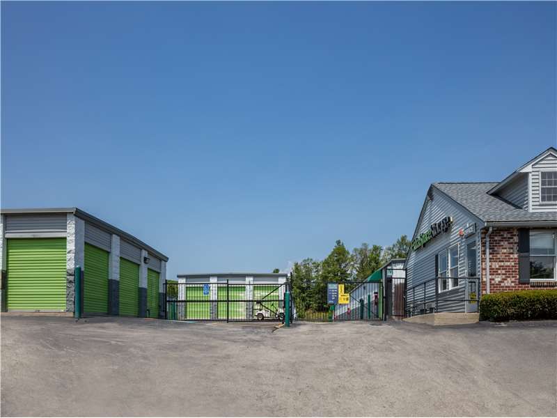 Extra Space Storage  103 Southbridge Rd in North Oxford, MA