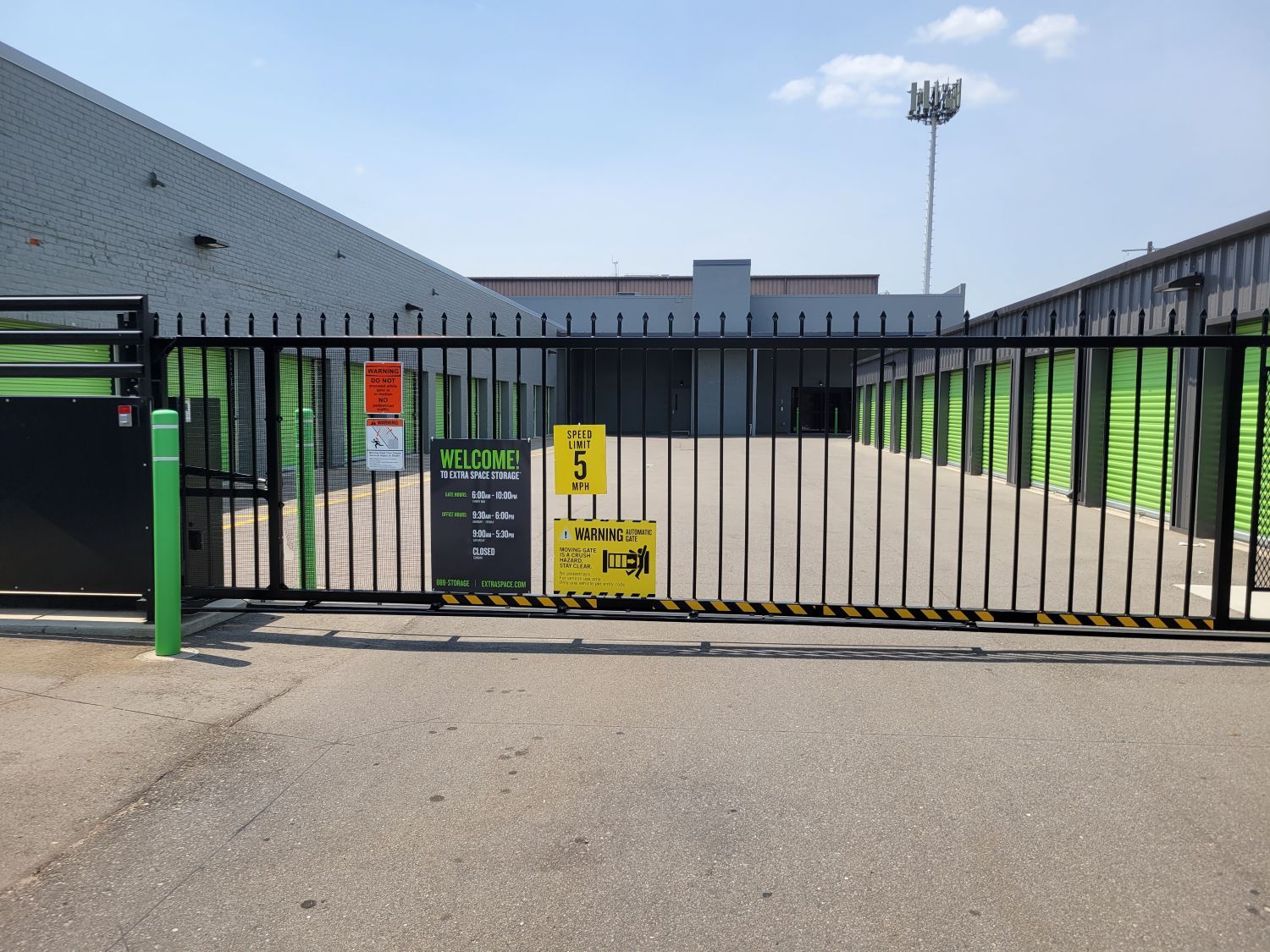 5×5 Self Storage Unit in Ferndale, MI 1525 Wanda St Ferndale, Michigan 3