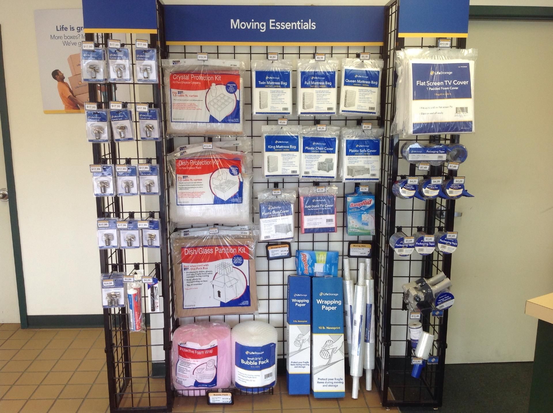 Extra Space Storage  1475 Dunn Rd in St Louis, MO