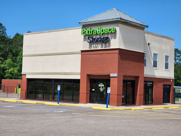 Extra Space Storage facility at 13130 Highway 49 - Gulfport, MS