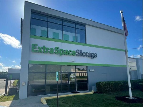 Extra Space Storage facility at 380 Oakwood Rd - Huntington Station, NY