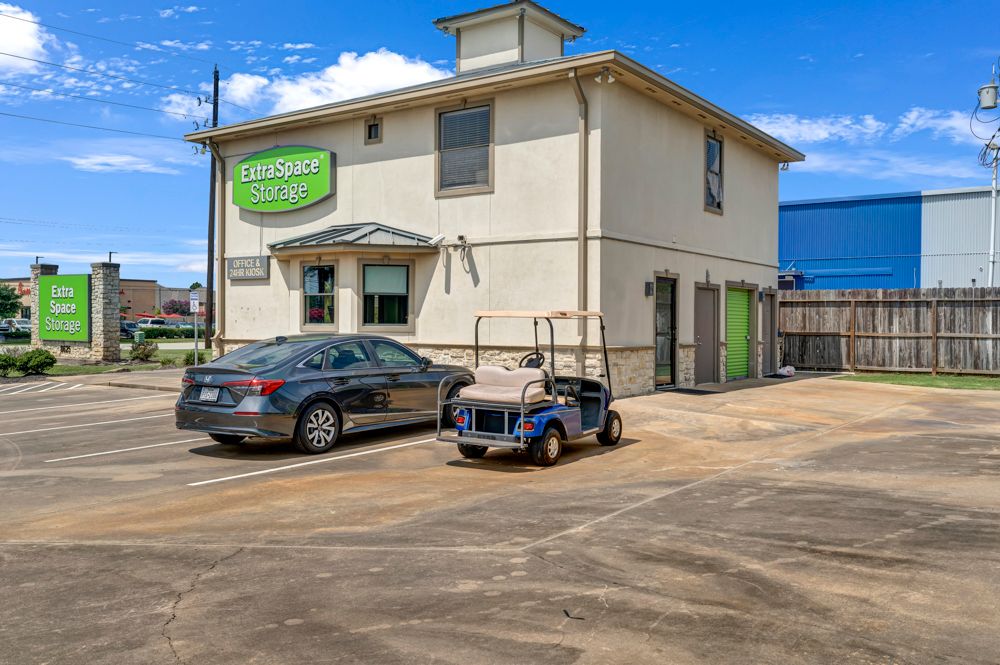 Extra Space Storage  8625 Spring Cypress Rd in Spring, TX