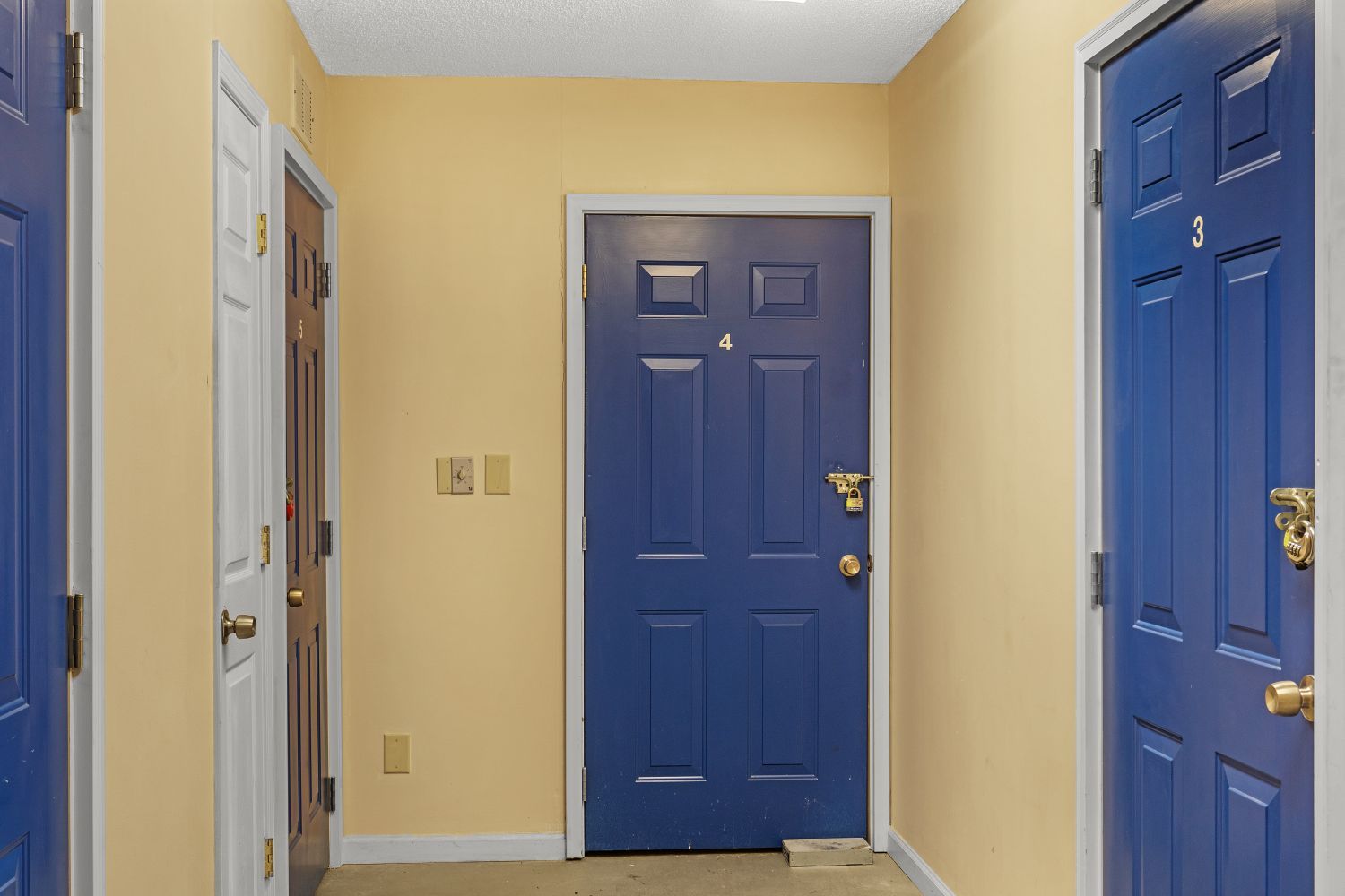 Extra Space Storage  5207 Montgomery St in Savannah, GA