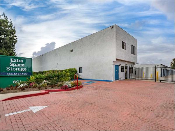 Extra Space Storage facility at 601 Ridgeway St - Pomona, CA