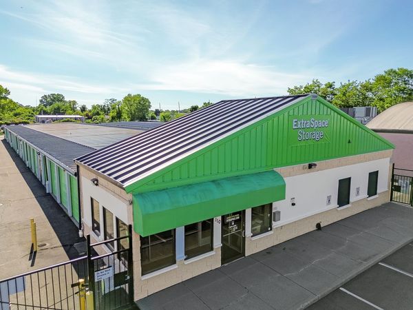Extra Space Storage facility at 110 Saxon Ave - Bay Shore, NY