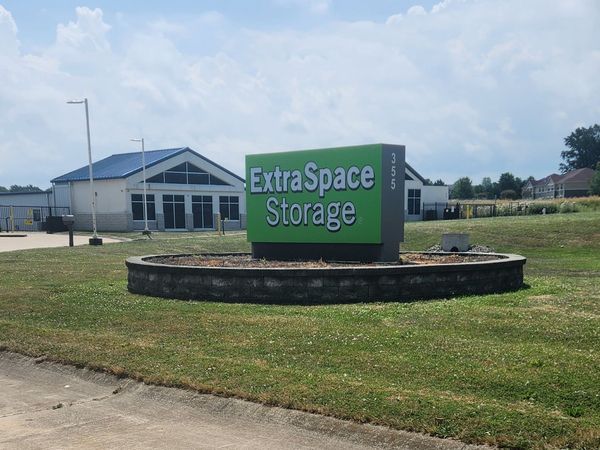 Extra Space Storage facility at 355 Bishop Rd - Cleveland, OH