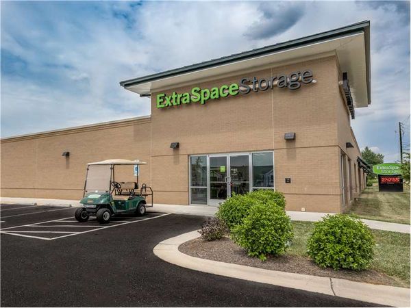 Extra Space Storage facility at 10140 S Tryon St - Charlotte, NC