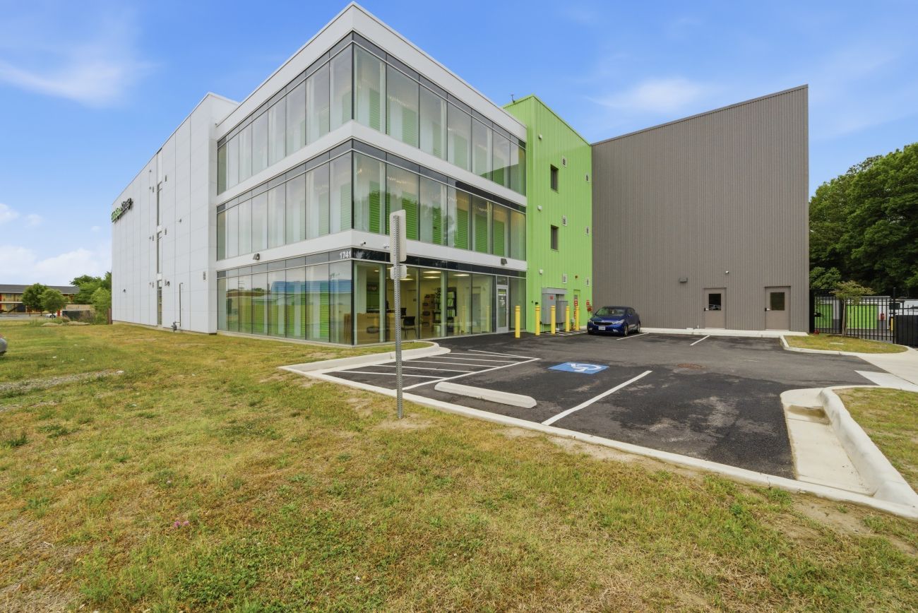 Self Storage Unit in Richmond, VA 1741 Ladd St, Richmond, Virginia 23227
