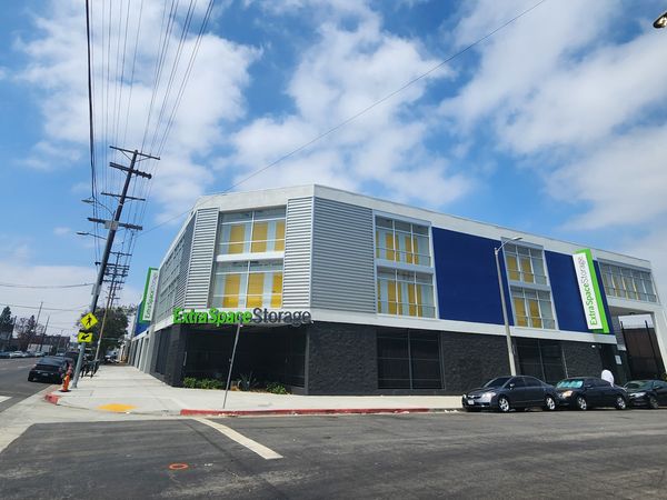 Extra Space Storage facility at 3801 Broadway Pl - Los Angeles, CA